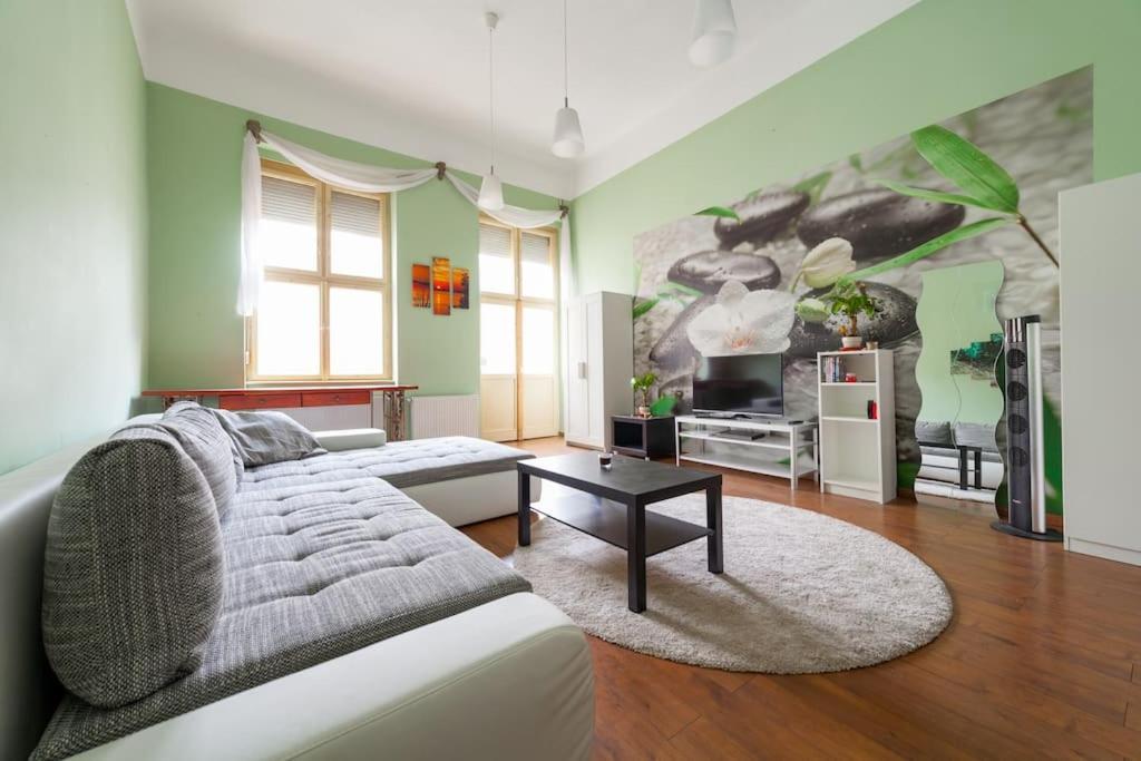 Main Street Apartment / Heart Of Bp Budapest Esterno foto