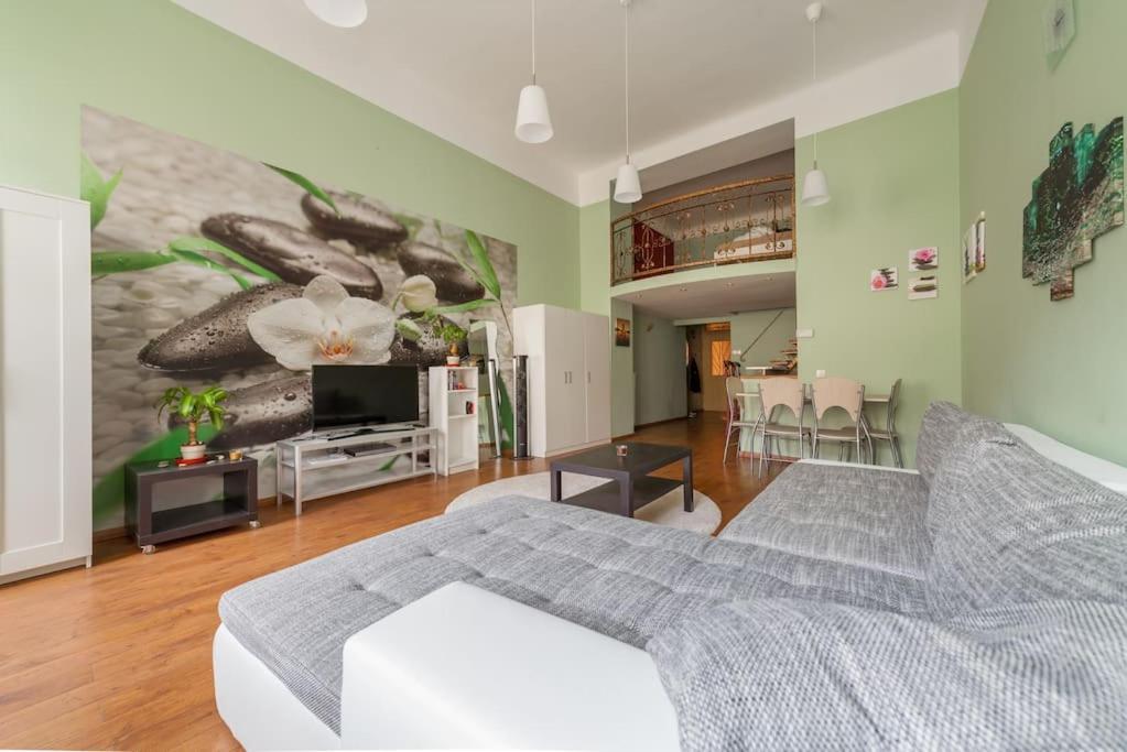 Main Street Apartment / Heart Of Bp Budapest Esterno foto
